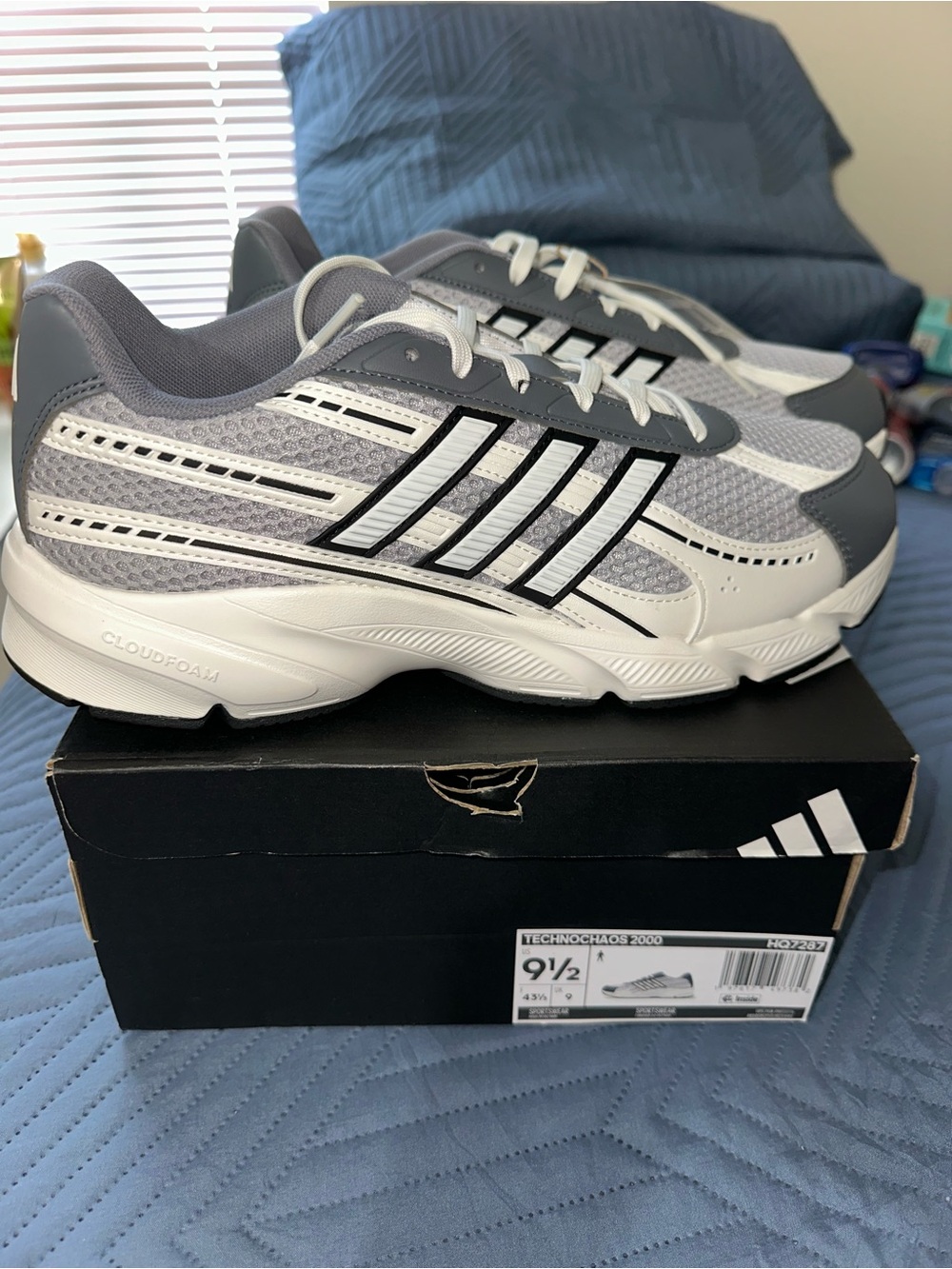 adidas Men’s Gray, White & Black Cloudfoam Sneakers